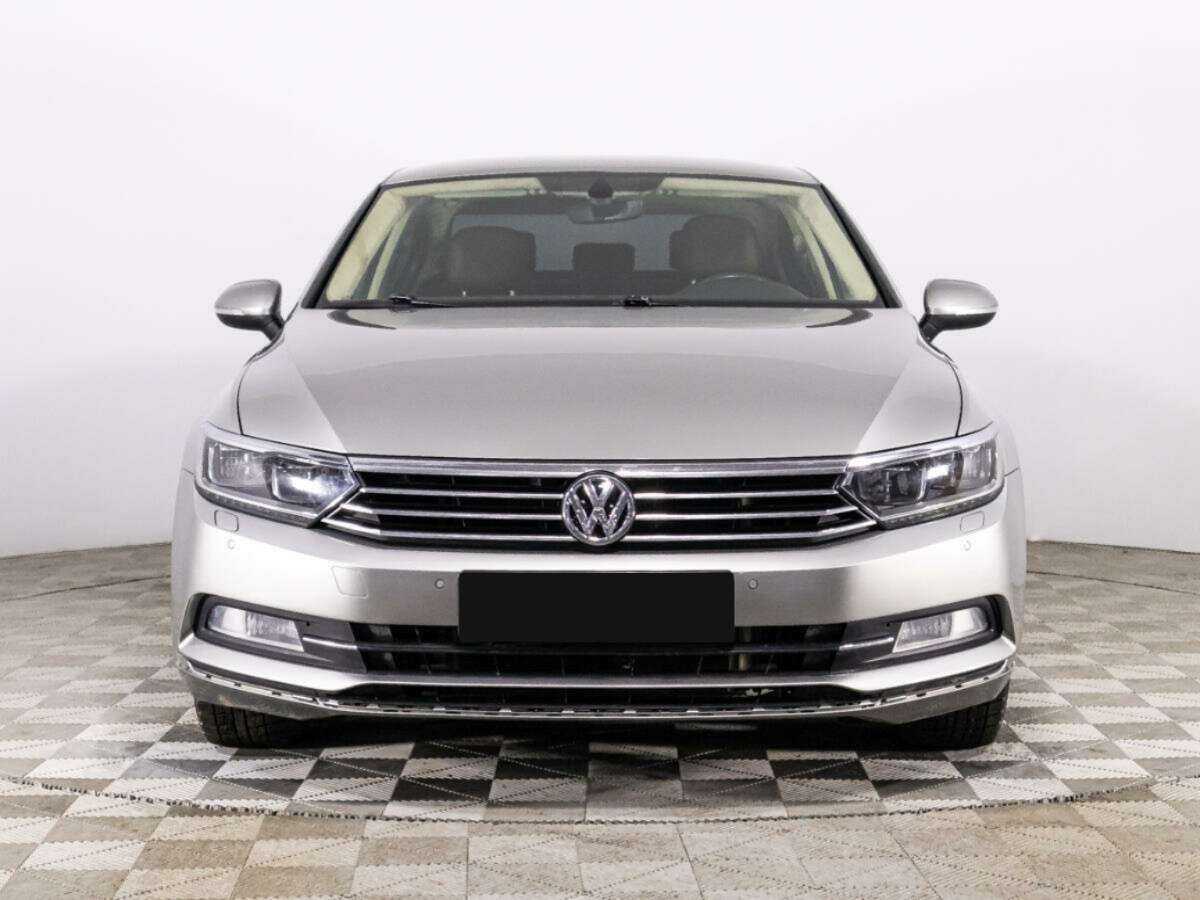 Купить Volkswagen Passat, 2017, 68 113 км, фото №2