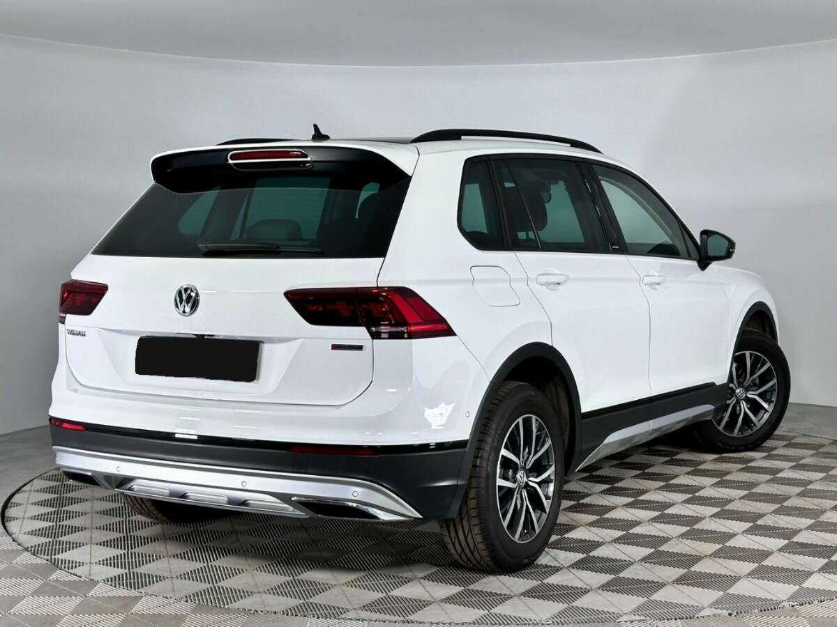 Купить Volkswagen Tiguan, 2019, 82 960 км, фото №2